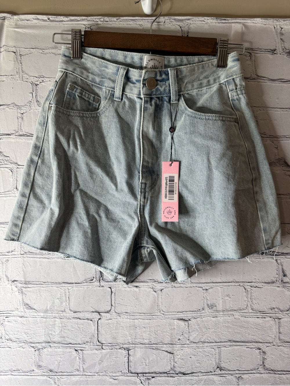 NWT hello Molly cut off jean shorts size 6